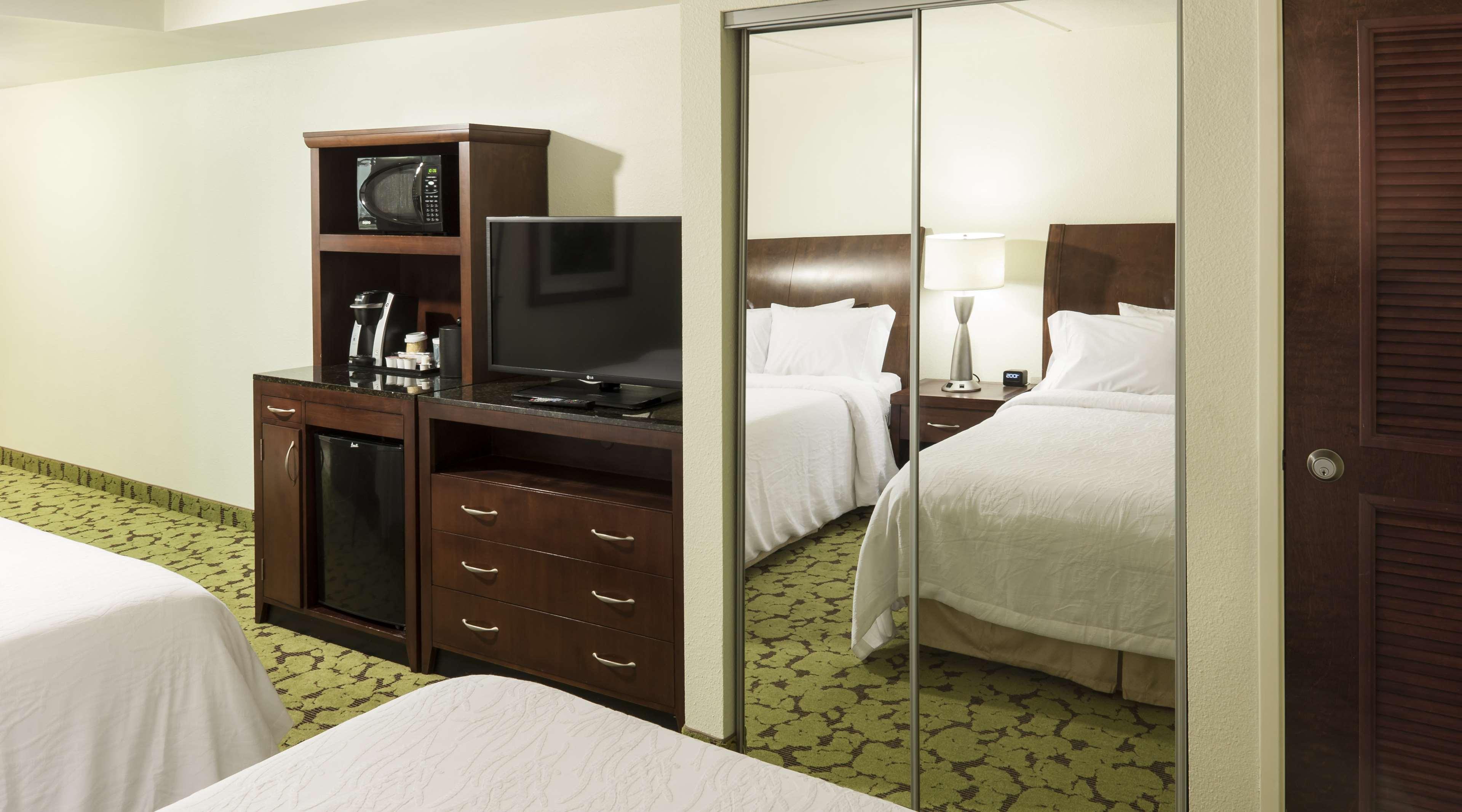 Hilton Garden Inn Dallas/Данканвиль Экстерьер фото