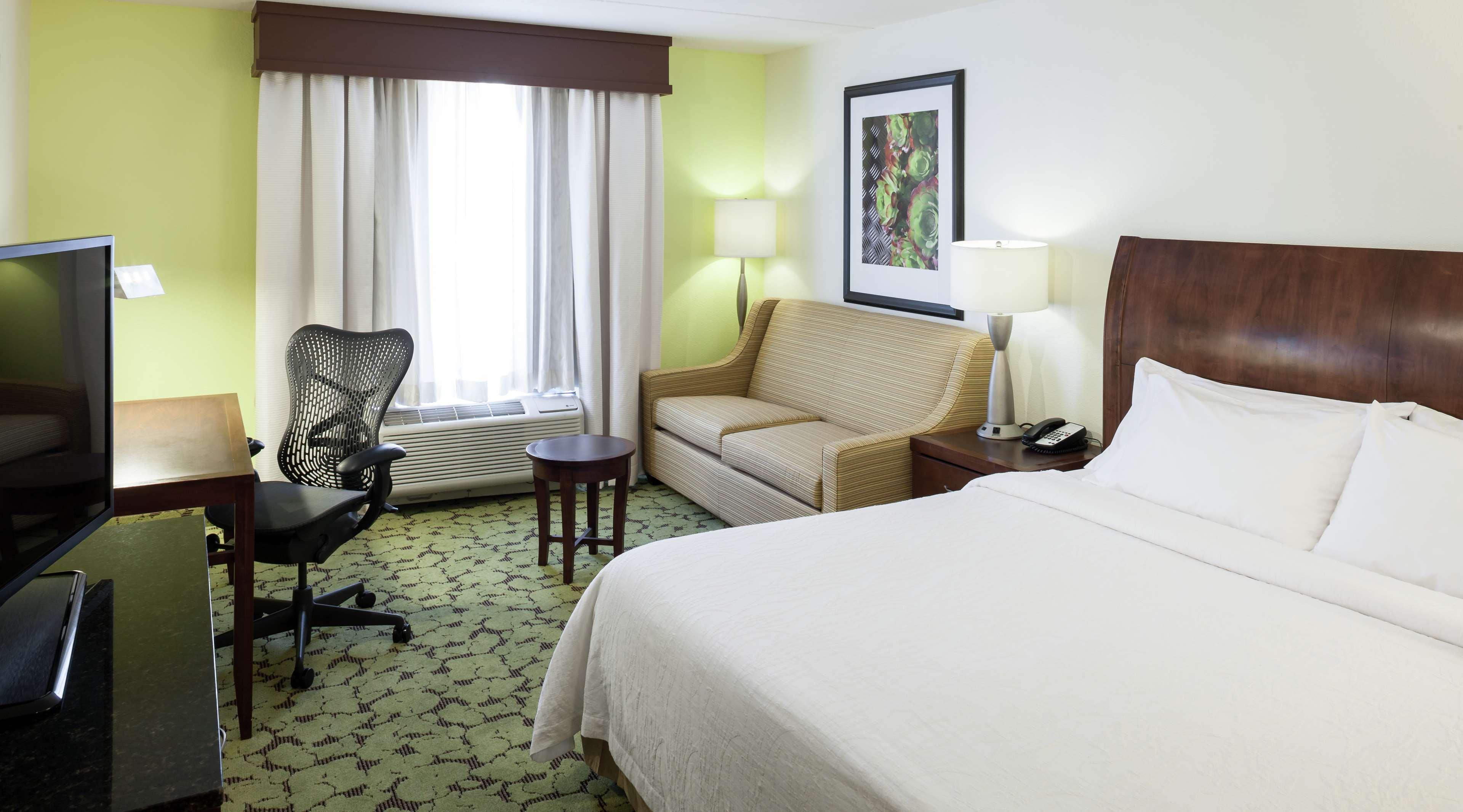 Hilton Garden Inn Dallas/Данканвиль Экстерьер фото