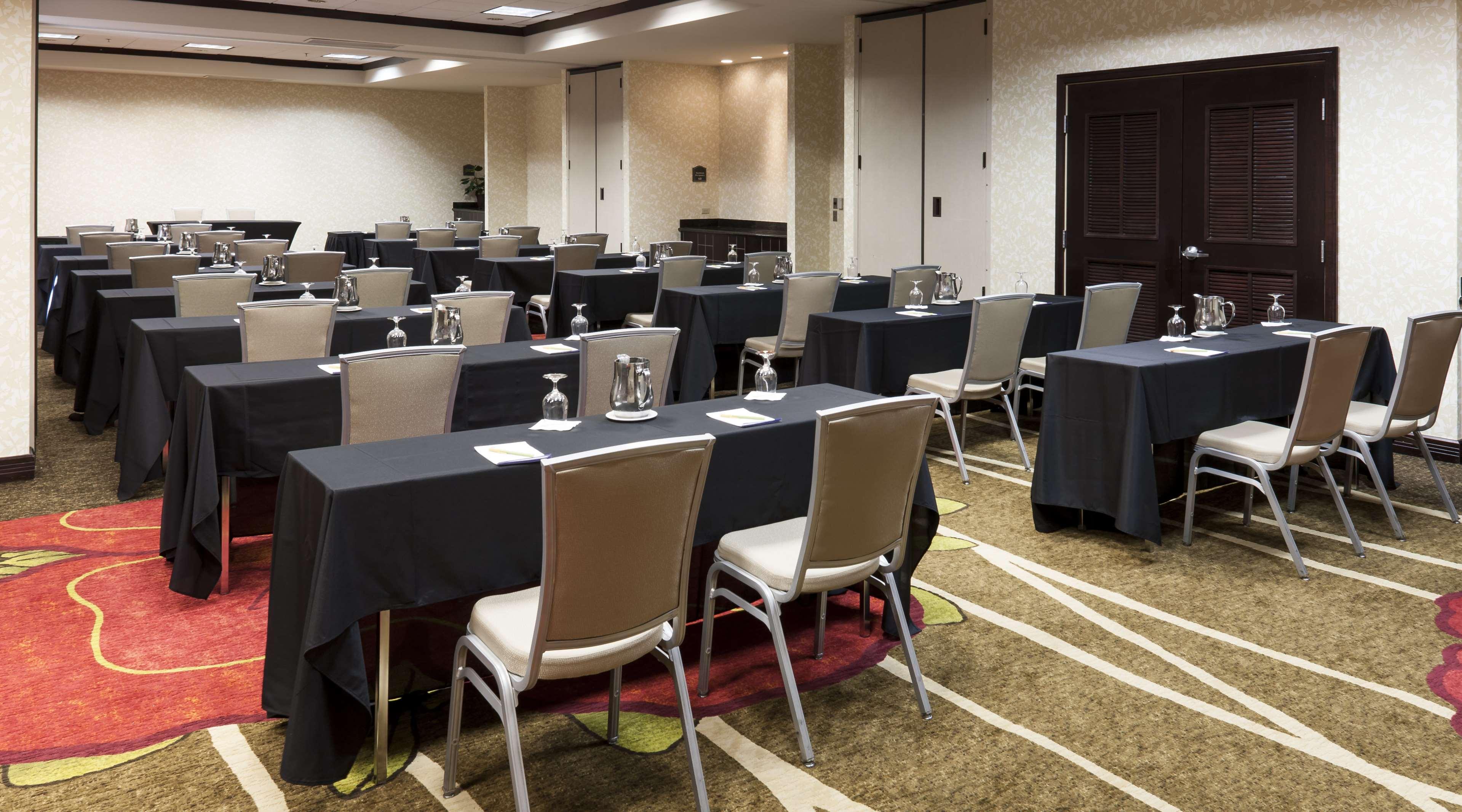 Hilton Garden Inn Dallas/Данканвиль Экстерьер фото