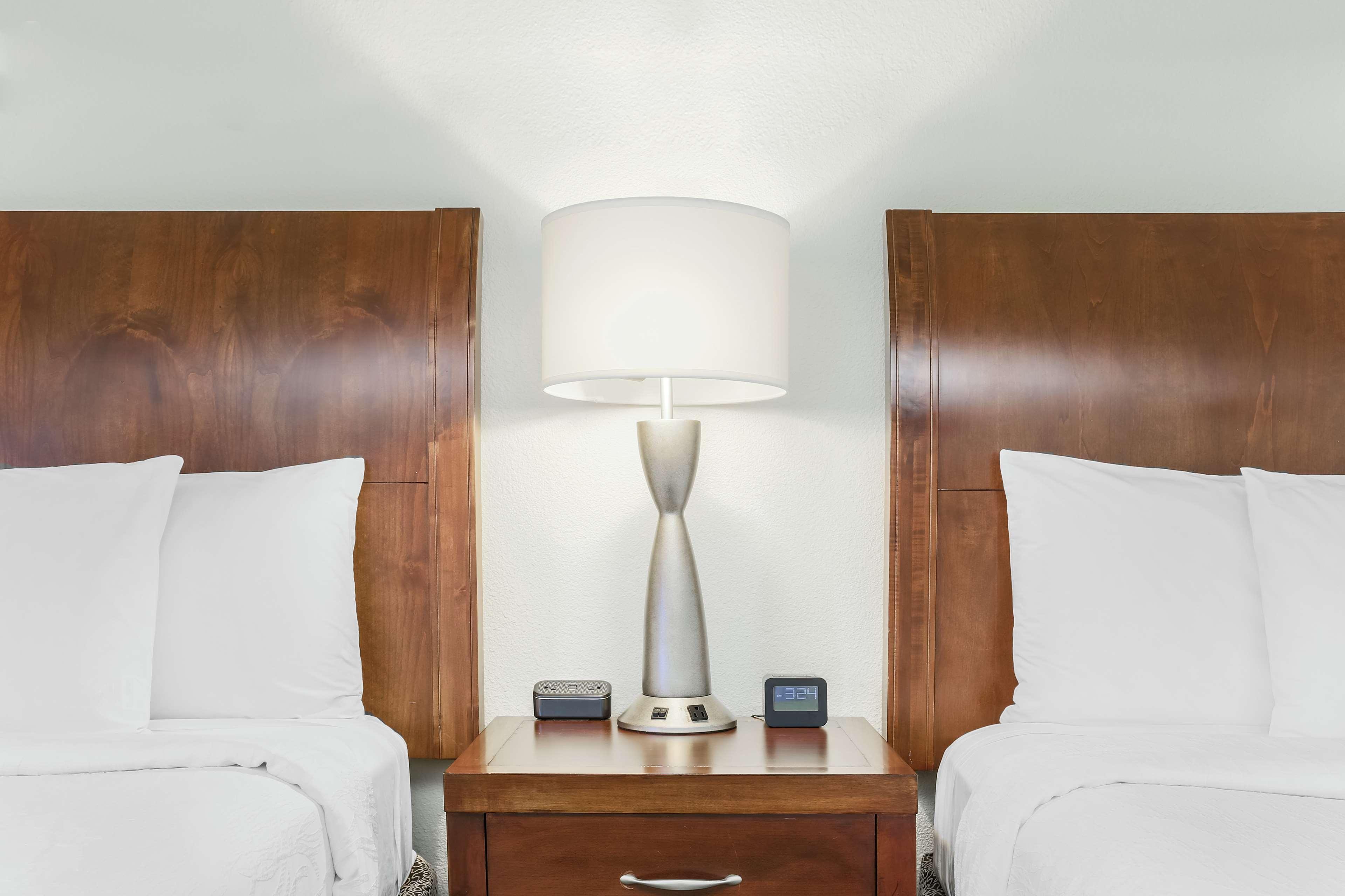 Hilton Garden Inn Dallas/Данканвиль Экстерьер фото