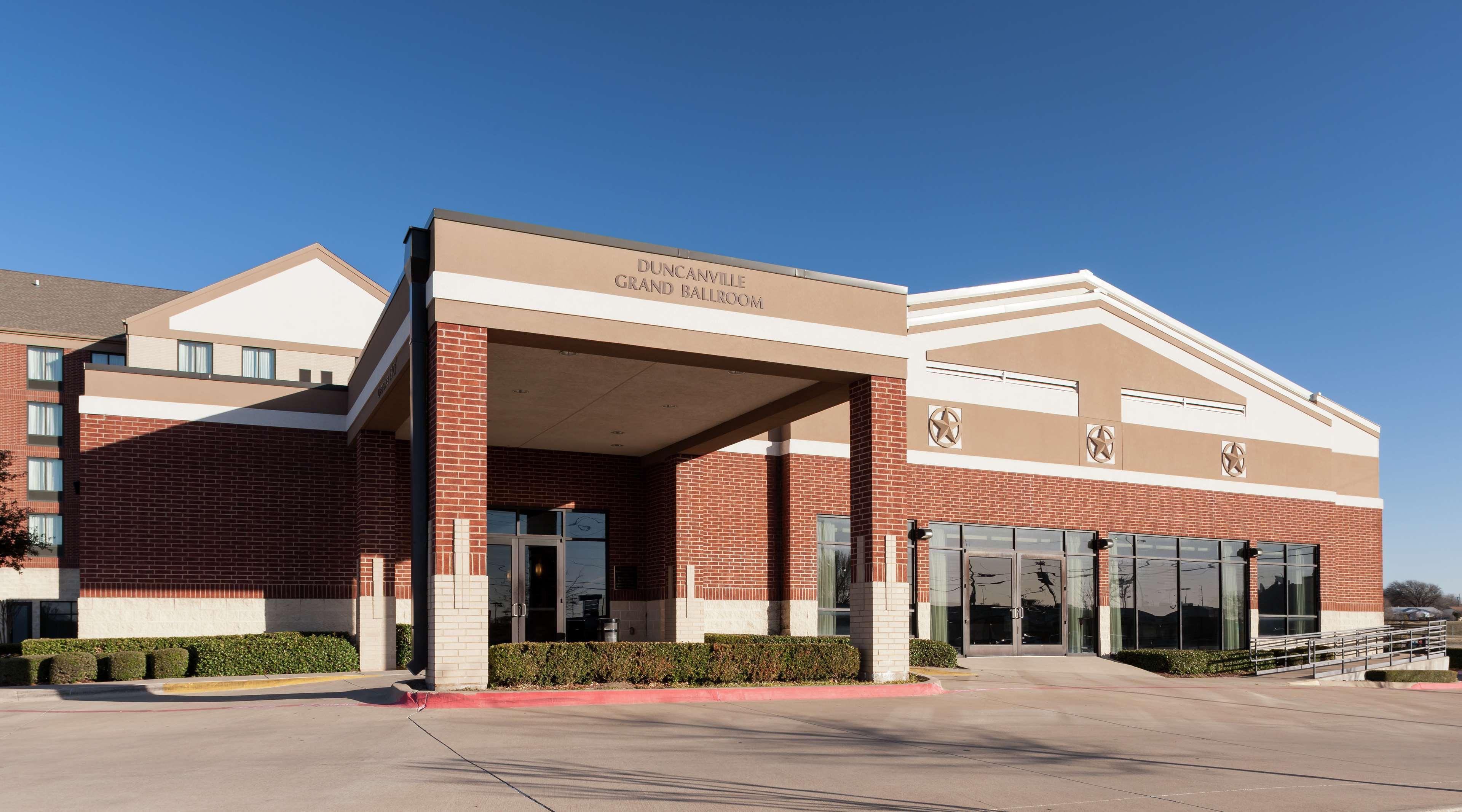 Hilton Garden Inn Dallas/Данканвиль Экстерьер фото